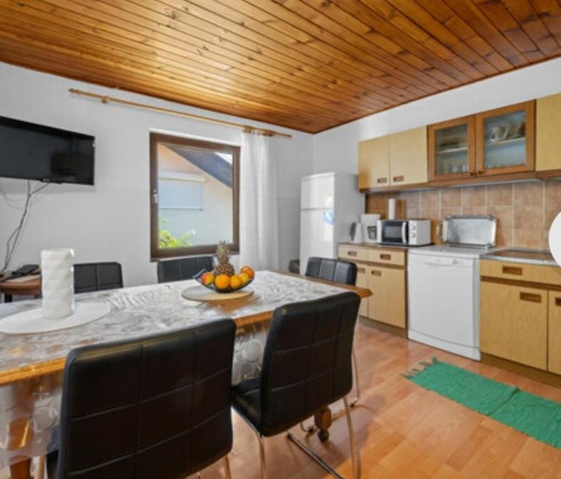 Apartman Arija-Pino ヴォディツェ エクステリア 写真